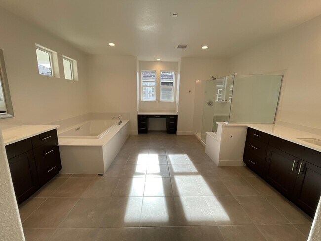 Master Bathroom - 2310 Mirth St