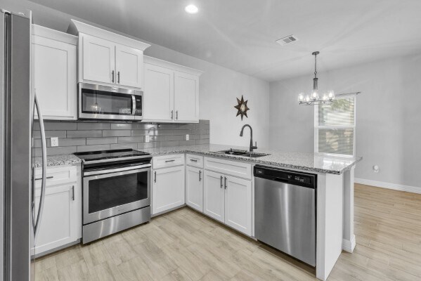 Building Photo - 15417 Palmira Ave