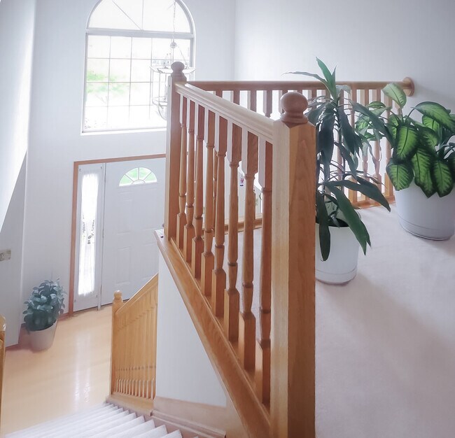 Building Photo - 6136 Brigids Close Dr
