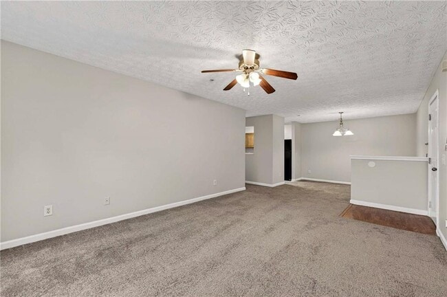 Building Photo - 2104 Fairington Club Dr