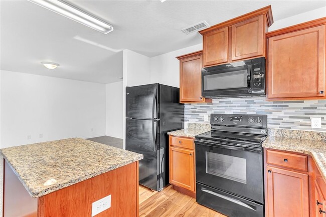 Building Photo - 661 Swallowtail Dr