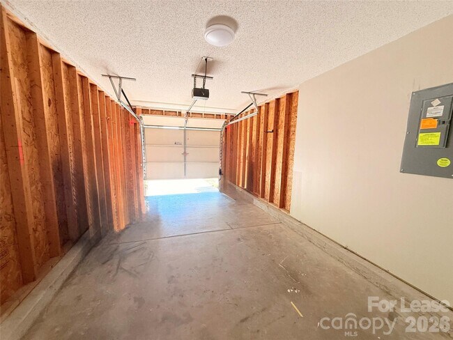 Building Photo - 10553 Gold Pan Rd