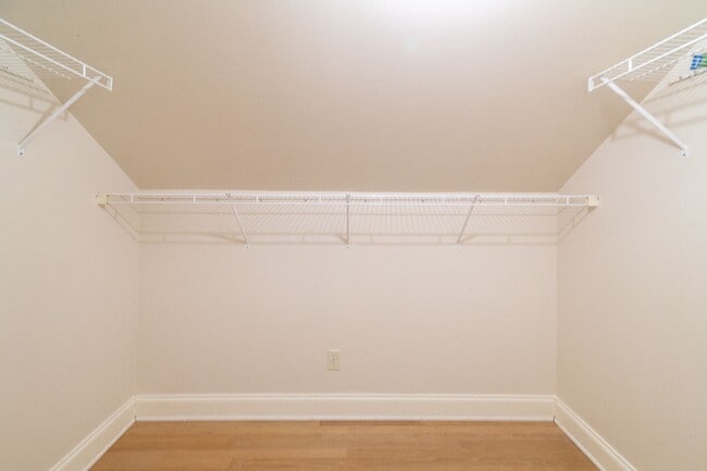 Building Photo - Spacious charmer in the heart of Dilworth ...