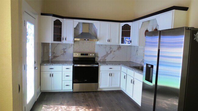 Building Photo - 2809 Avenue H