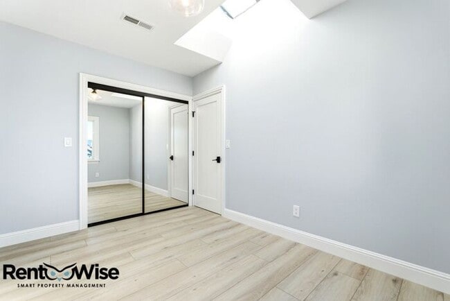 Building Photo - 1401 39th Ave