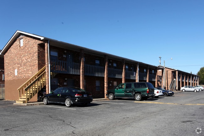 Primary Photo - Pepperidge Apartments