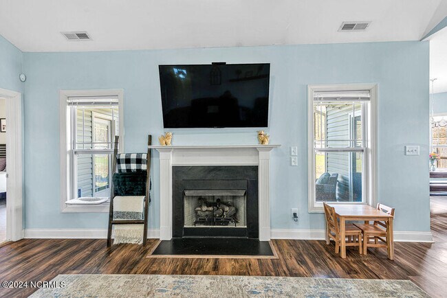 Building Photo - 103 Prelude Dr