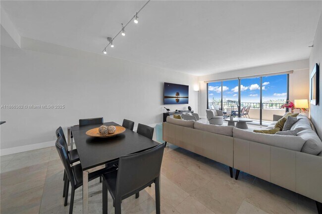 Building Photo - 201 Crandon Blvd