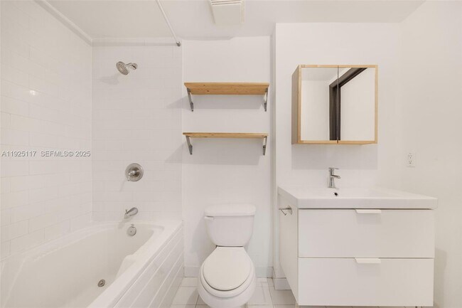 Building Photo - 690 SW 1st Ct