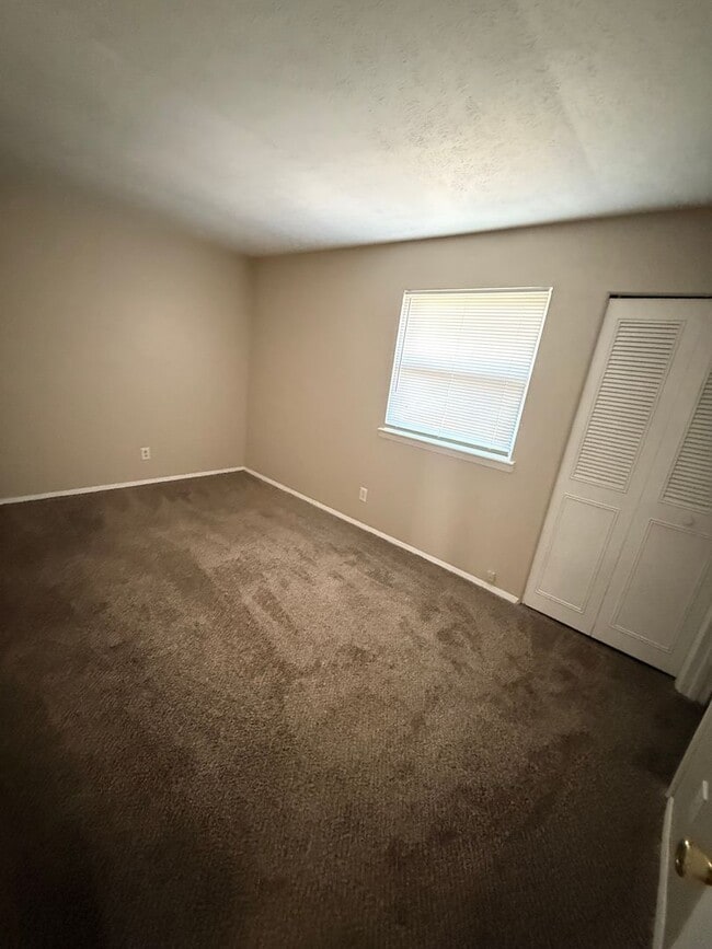 Building Photo - HOME IN BULLITT COUNTY-Hillview