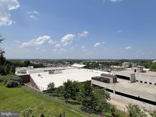 Building Photo - 46366 Mount Kellogg Ter