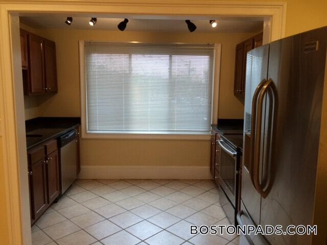 Building Photo - 208 Holland St