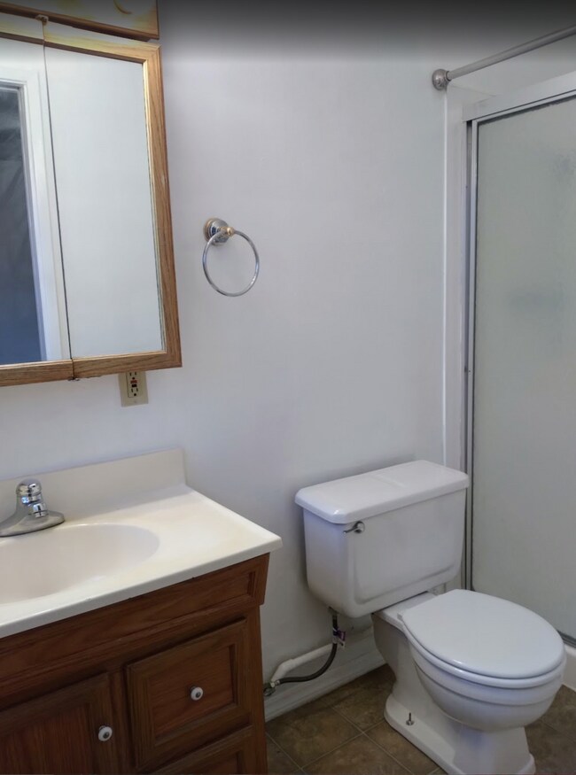 Master bath - 170 Westelle Dr