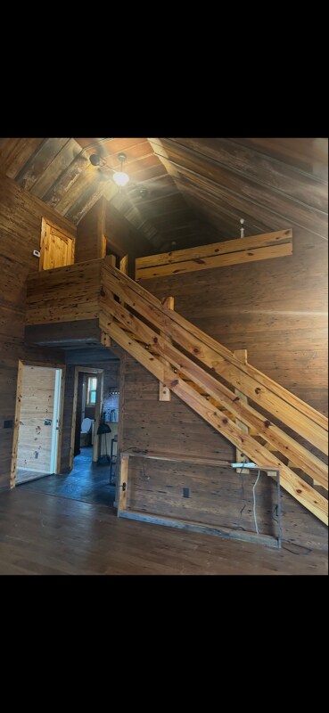 Building Photo - 2042 Mud Rd