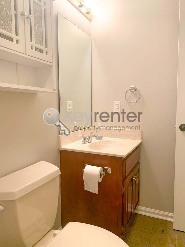 Building Photo - 7716 Royal Harbour Cir