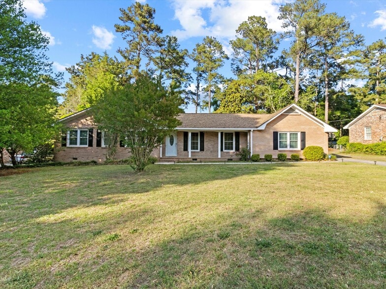 Building Photo - 3234 Hunter Dr