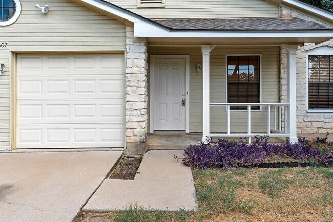 Building Photo - 607 Russet Valley Dr