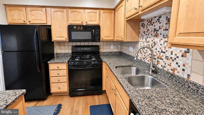Building Photo - 410 Terrace Dr
