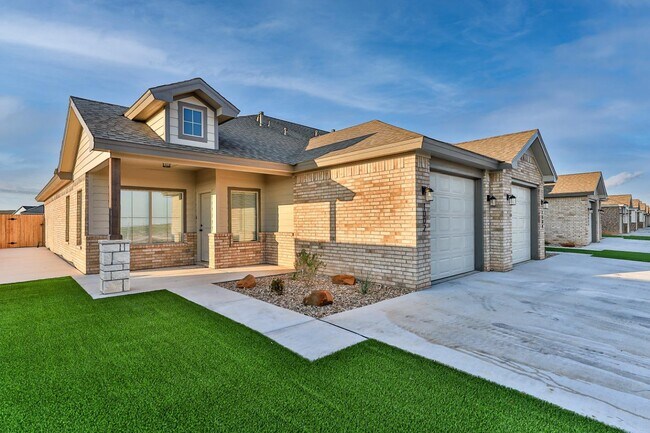 Building Photo - 1006 N 7th St