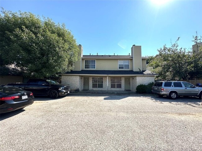 Primary Photo - 2203 Creekside Ln