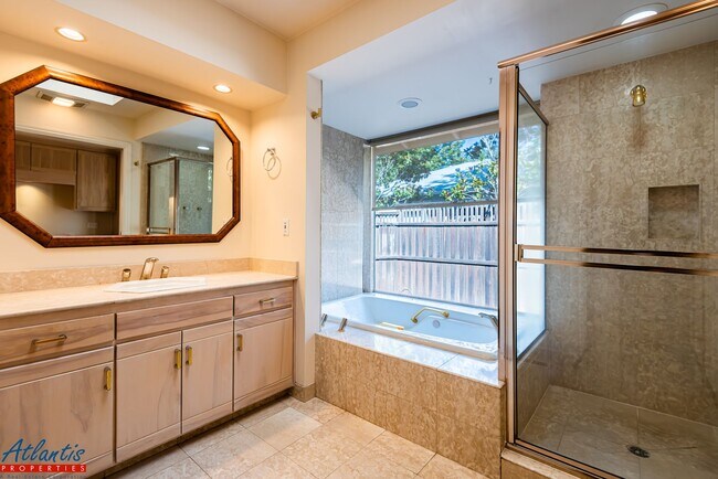 Building Photo - Charming Atherton Home | Desirable Locatio...