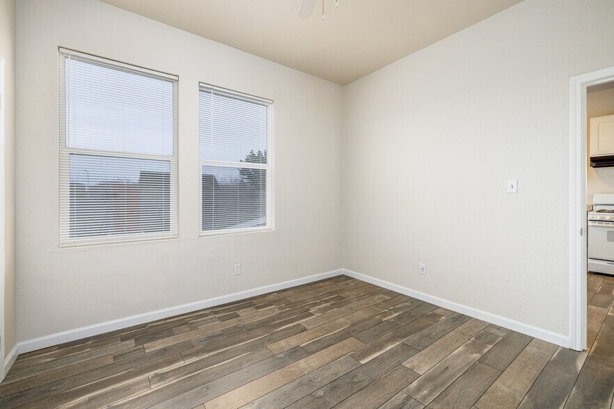 Great morning light from the east facing bedroom windows - 512 Barrett Ave