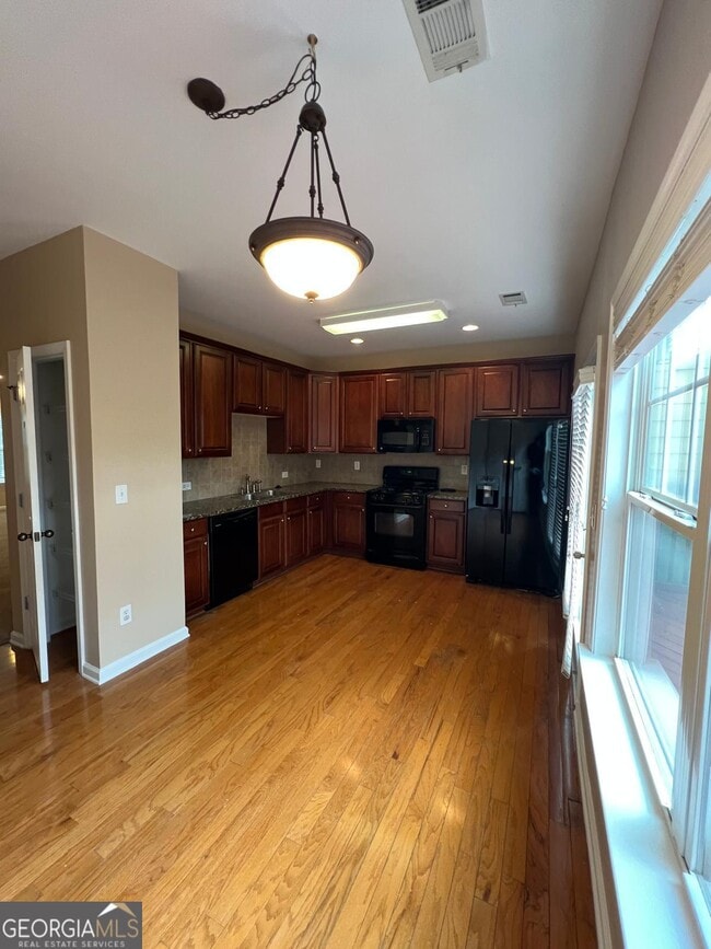 Building Photo - 1682 Northgate Mill Dr