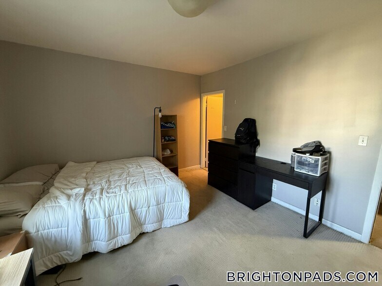 Building Photo - 47 Lake Shore Ct