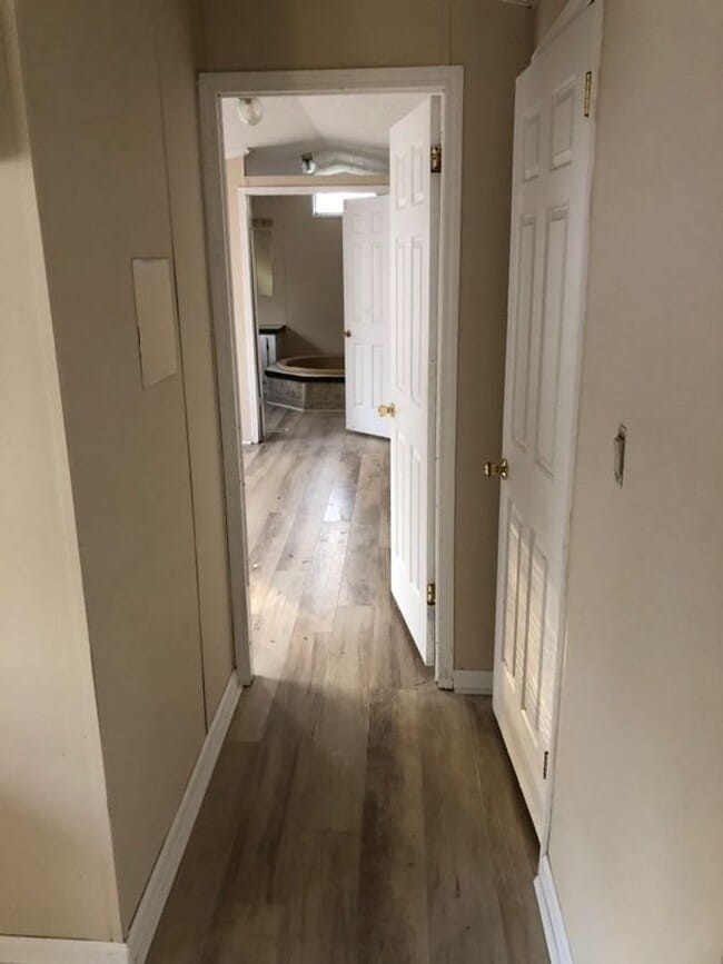 Building Photo - 112 Ponds Ln