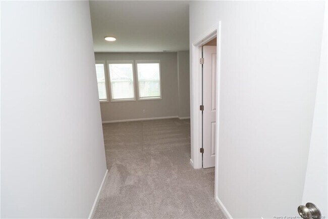 Building Photo - 3131 Cathedral Comb Dr