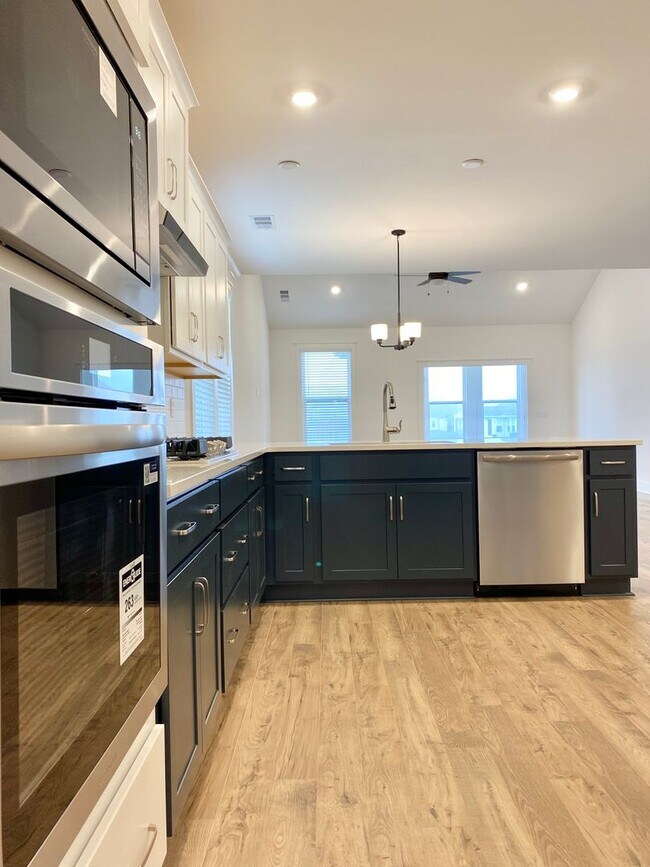 Building Photo - Brand-New Home for Lease in Desirable Spri...