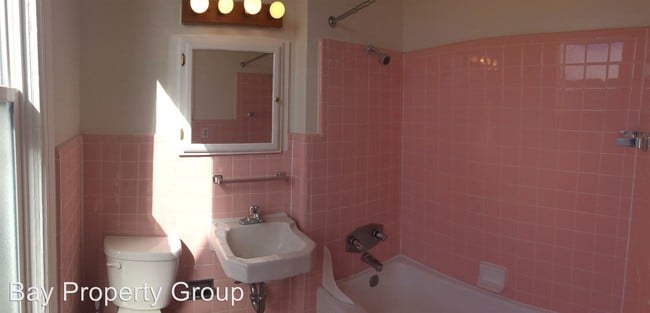 Building Photo - 1395 Church St