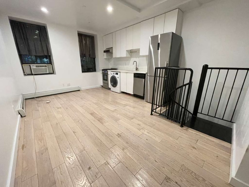 Building Photo - 66 E 127th St