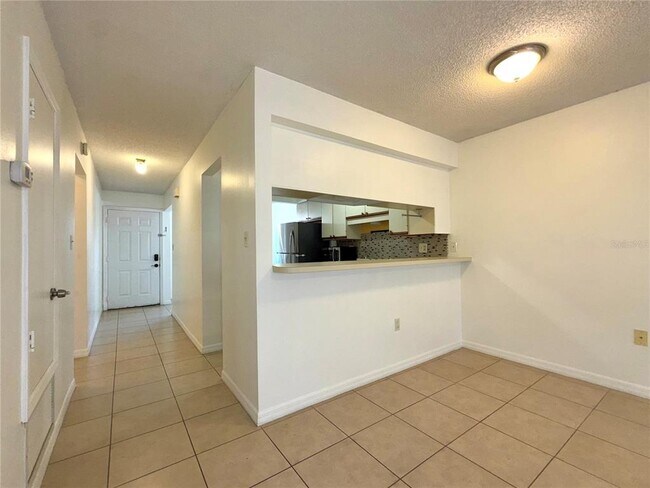 Building Photo - 2011 Caribbean Dr N