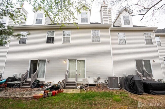 Building Photo - 1503 Blossom Cir