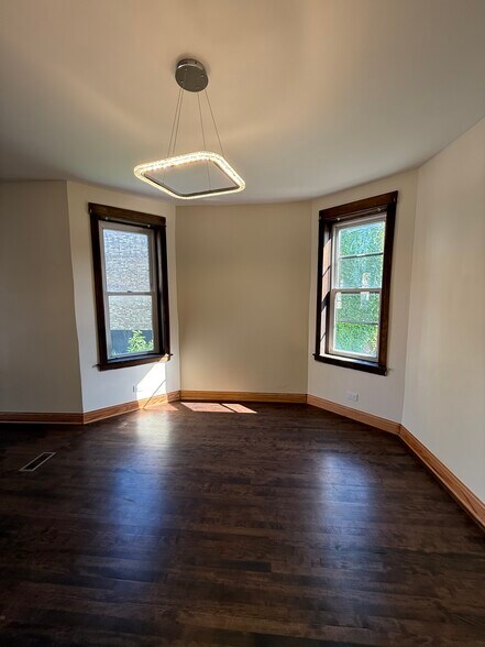 Building Photo - 3618 S Halsted St