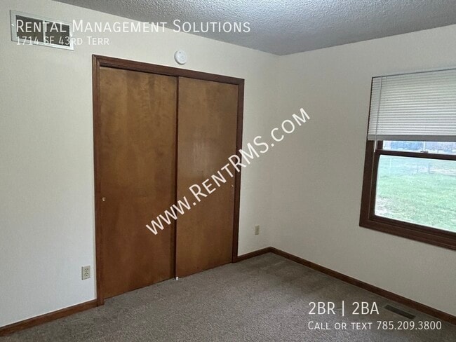 Building Photo - 1714 SE 43rd Terrace