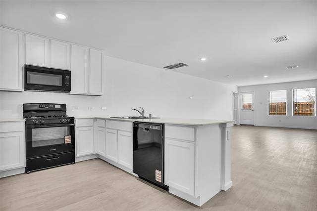 Building Photo - 2022 Shady Oaks Dr