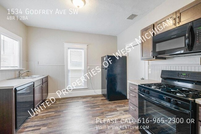 Building Photo - 4 Bed, 2 Bath Home | Spacious Kitchen | Ce...