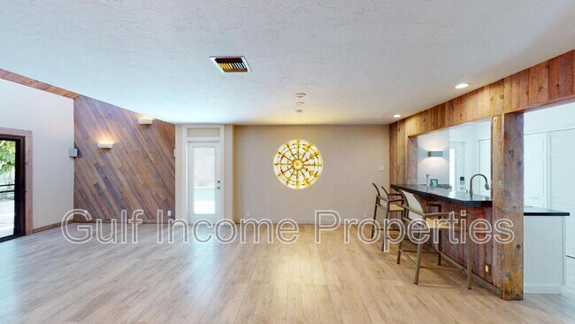 Building Photo - 2360 Riverwood Pines Dr