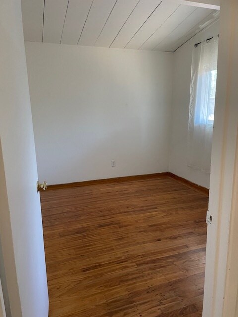 Bright 1st bed room - 3121 Alma St