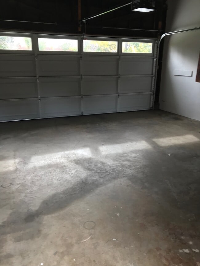 2 car garage with automatic remote opener - 12607 Collins St