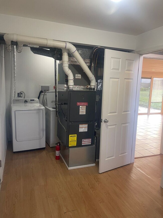 Building Photo - COMING SOON! Beautiful 4 Bedroom Home in M...