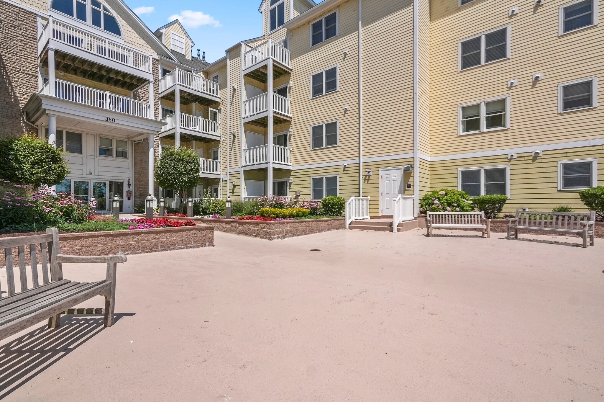 Building Photo - 360 Revere Beach Blvd