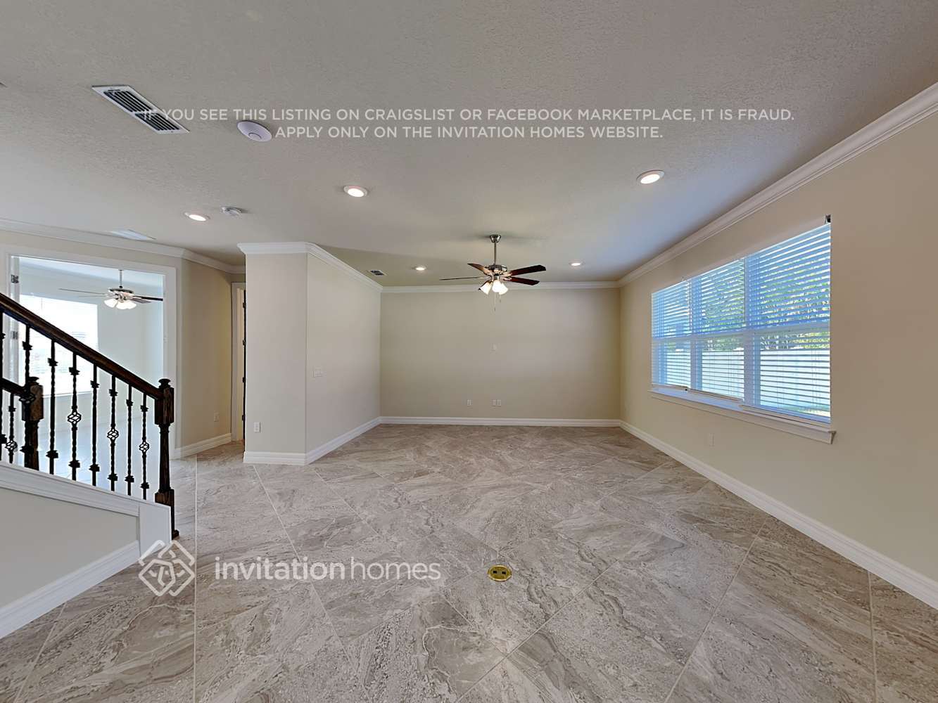 Building Photo - 5167 Royal Point Ave