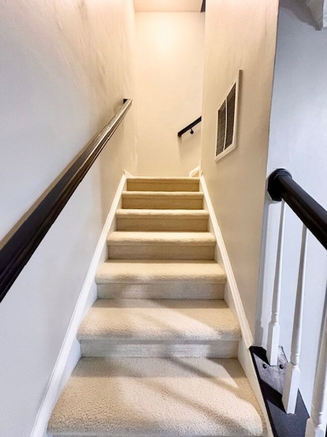 Building Photo - 3542 Spring Street S