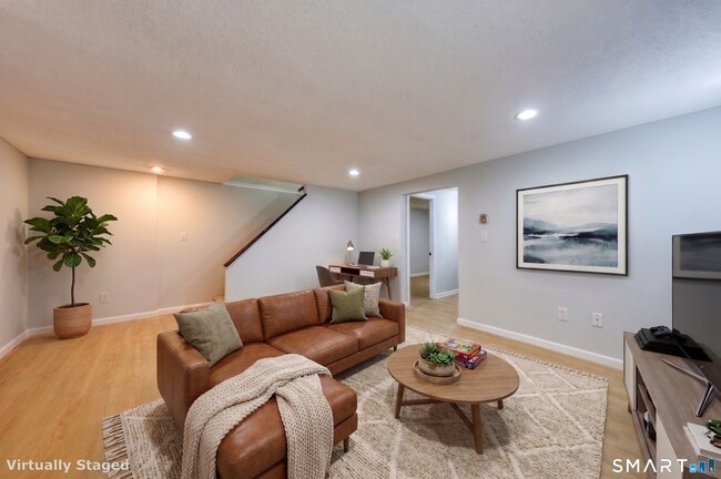 Building Photo - 45 Brandywine Ln