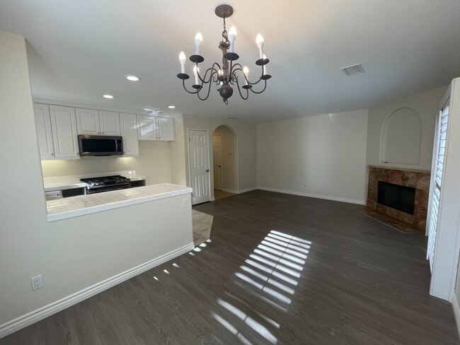 Building Photo - Private Patio, Cozy Fireplace & Prime Thousand Oaks Location