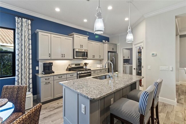 Building Photo - 26683 Raphis Royale Blvd