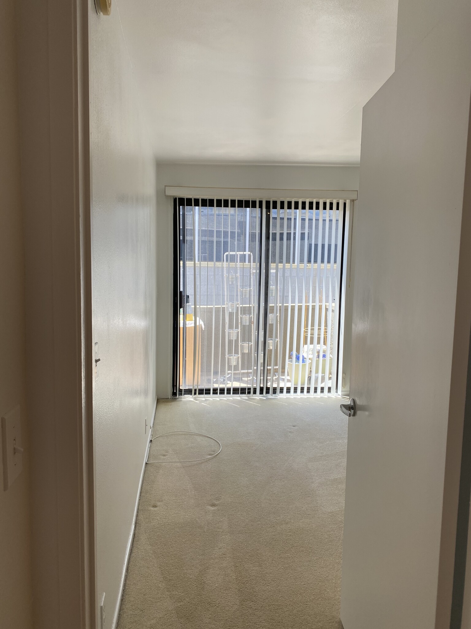 Guest bdrm with balcony access - 2121 Beloit Ave